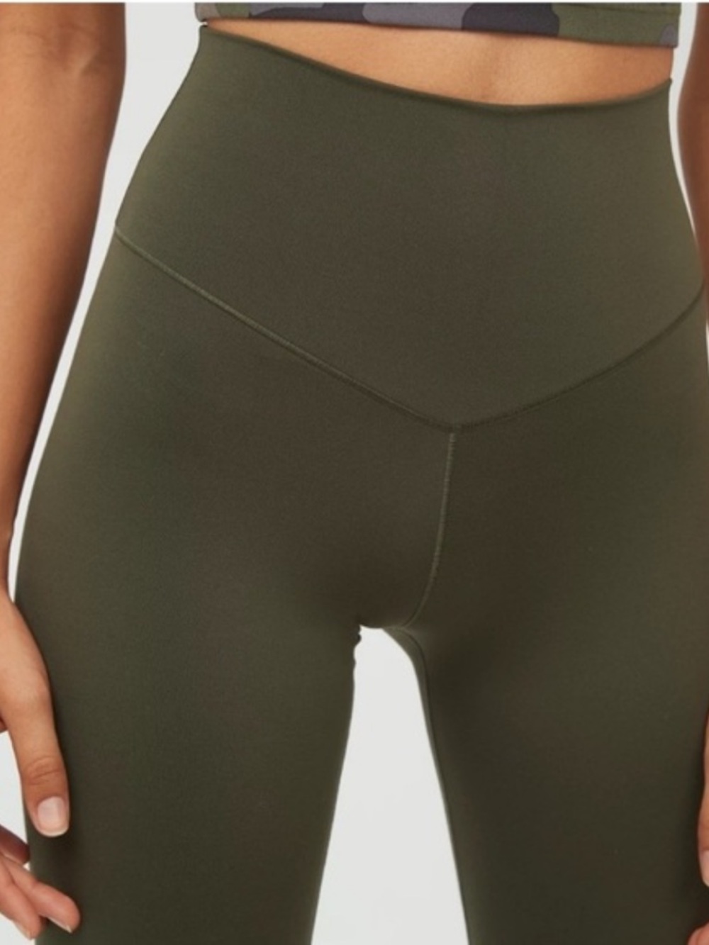 Offline by Aerie Real Me 7/8 Hi-Rise Leggings in Olive Daze Size Medium